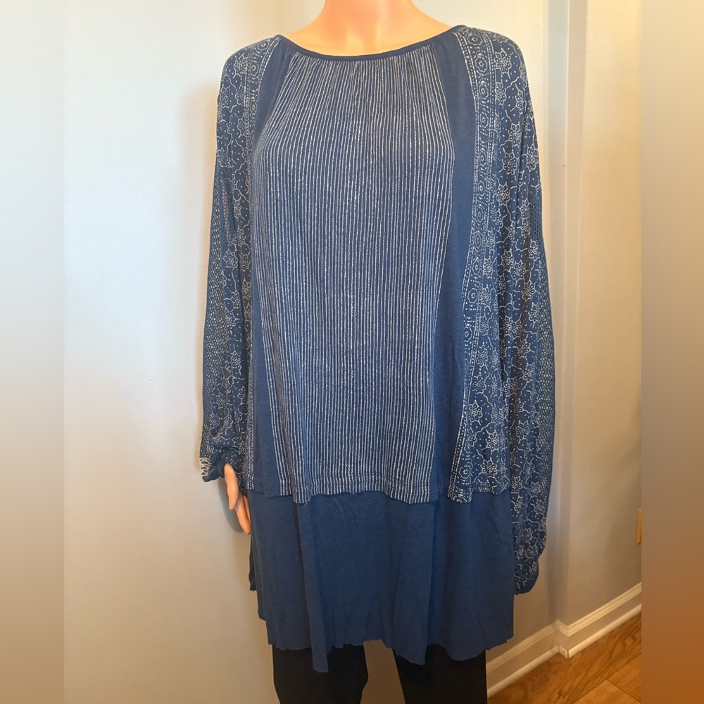 Free People Women's Blue Patterned Top